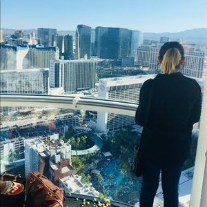 Meet your Posher, Elizabeth